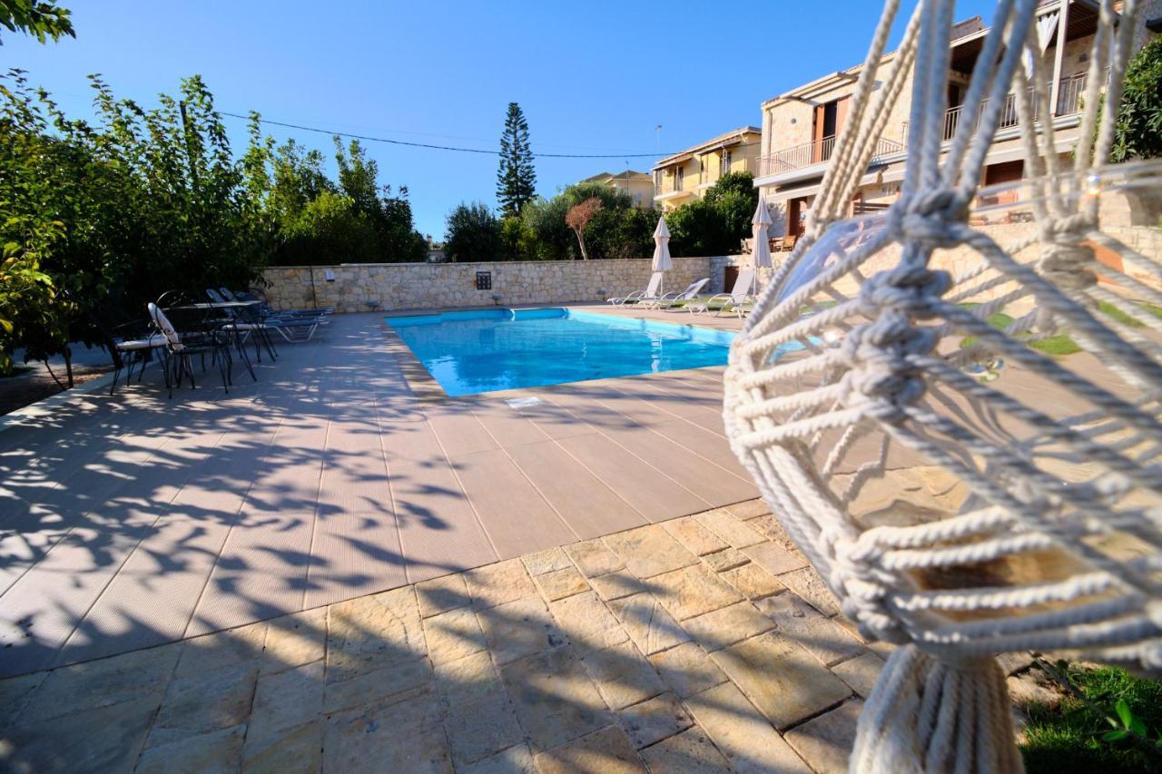 Zefiros Luxury Apartments Syvota Exterior foto